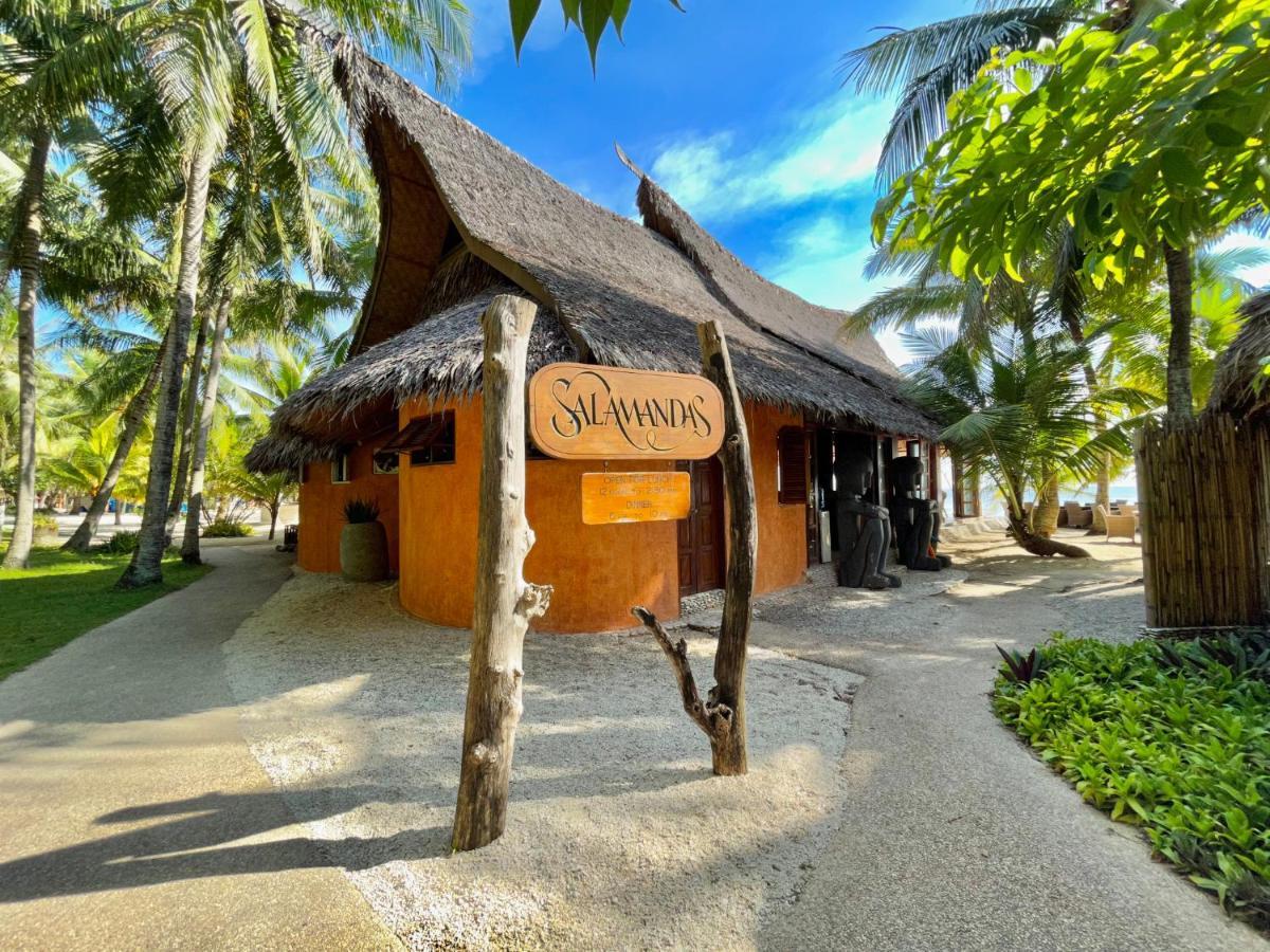 Coco Grove Beach Resort, Siquijor Island Zewnętrze zdjęcie A restaurant in the island