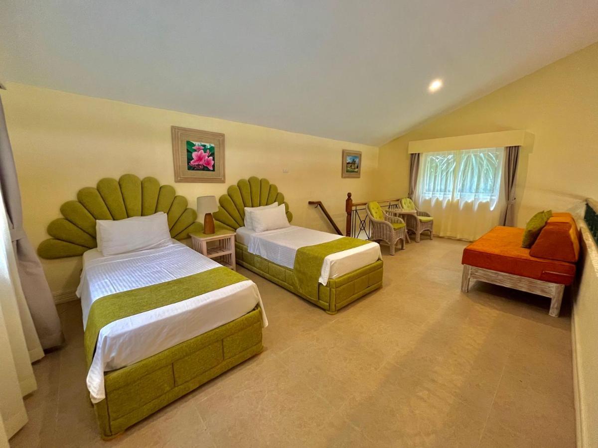 Coco Grove Beach Resort, Siquijor Island Zewnętrze zdjęcie A room at the hotel