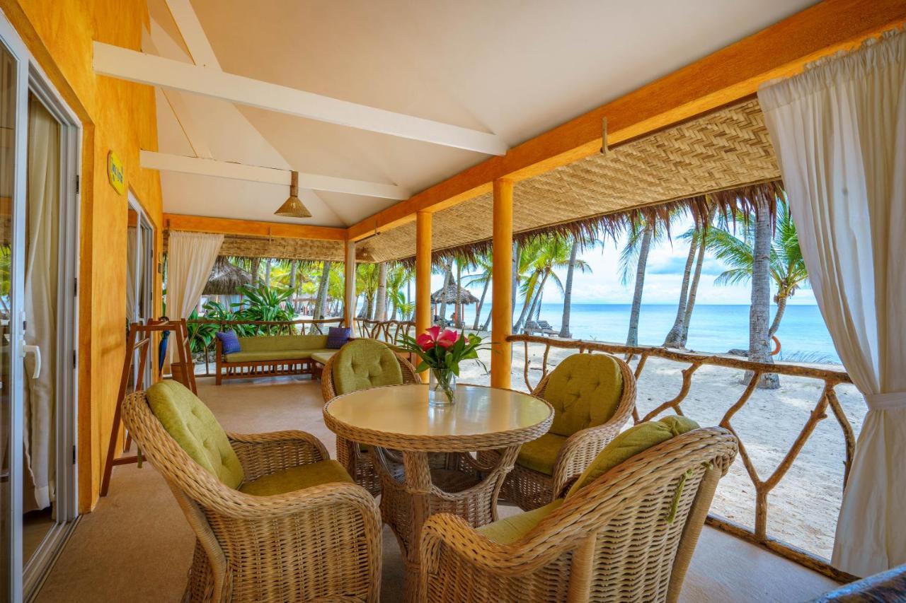 Coco Grove Beach Resort, Siquijor Island Zewnętrze zdjęcie A veranda