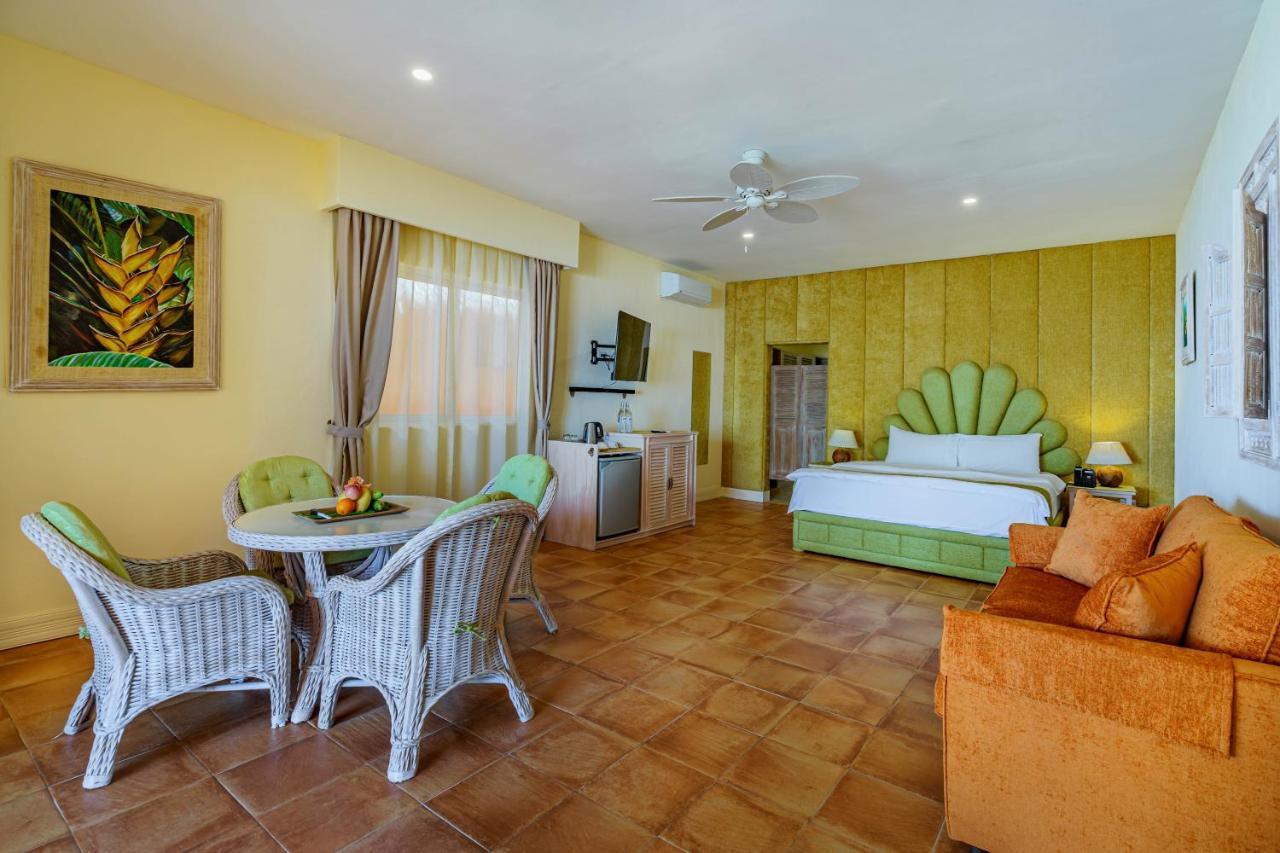 Coco Grove Beach Resort, Siquijor Island Zewnętrze zdjęcie Deluxe Suite