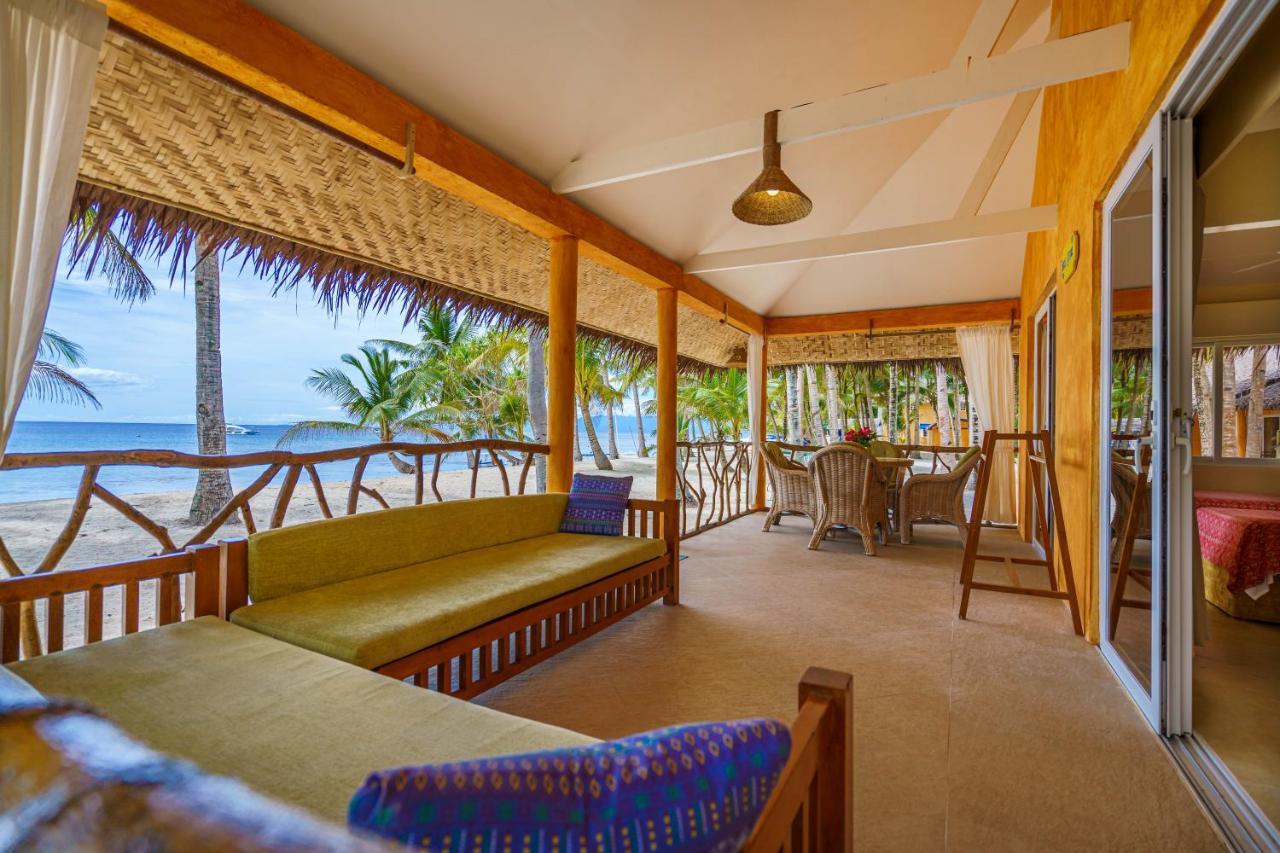 Coco Grove Beach Resort, Siquijor Island Zewnętrze zdjęcie A view of the beach from the hotel