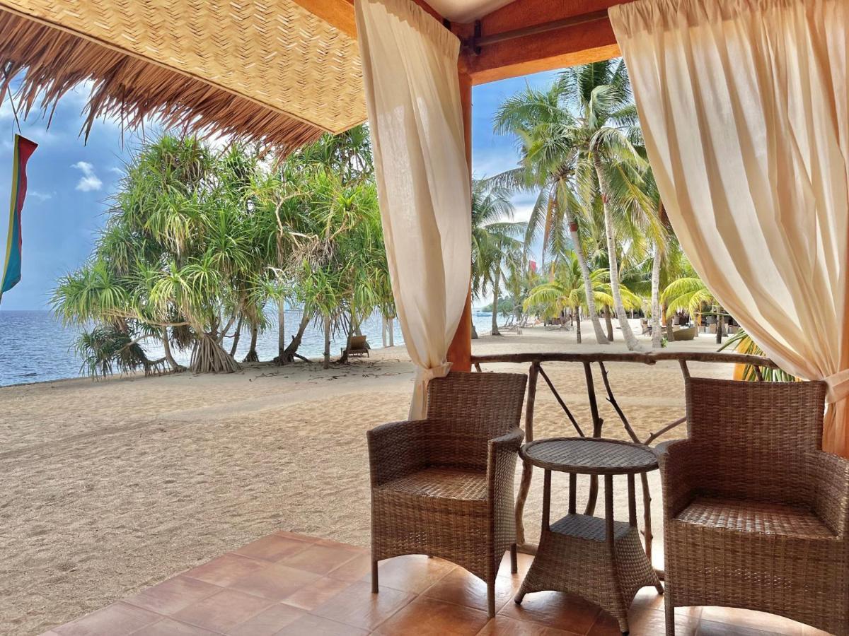 Coco Grove Beach Resort, Siquijor Island Zewnętrze zdjęcie Beachfront at the Shangri-La Resort