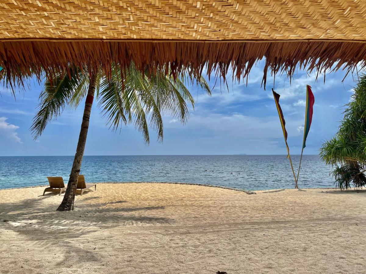 Coco Grove Beach Resort, Siquijor Island Zewnętrze zdjęcie Beach at the resort