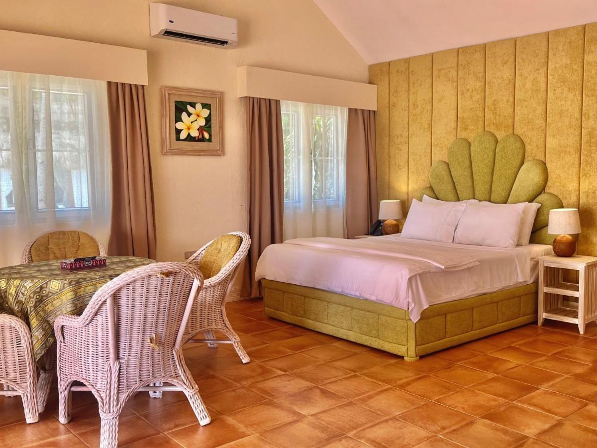 Coco Grove Beach Resort, Siquijor Island Zewnętrze zdjęcie A room at the hotel